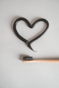 Read more about the article Is Using Charcoal Toothbrush Safe? A Comprehensive Guide to Dental Health
